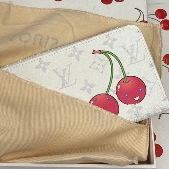 LOUIS VUITTON x Murakami 2025 Zippy Wallet M14240 White Monogram Cherry NEW Box - Picture 12 of 14